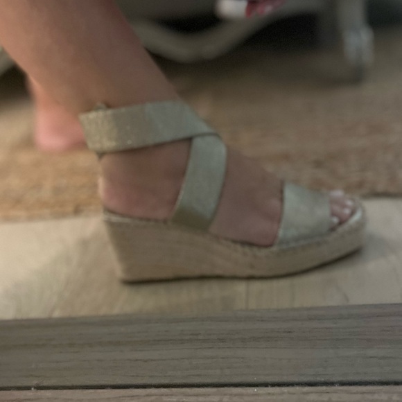 Franco Sarto Wedge- like NEW ⭐️ - Picture 2 of 5